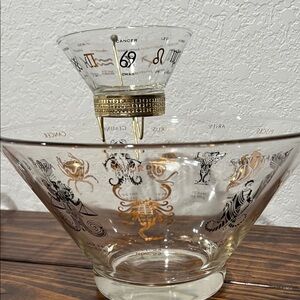 Vintage Zodiac Glass Chip and Dip Bowl Set
